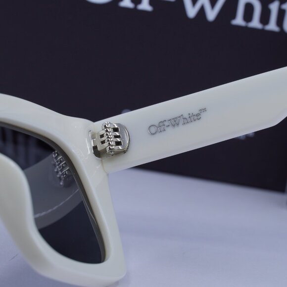 Off-White OERI13Y SELMA 0107 Square Sunglasses – White/Grey main image 6